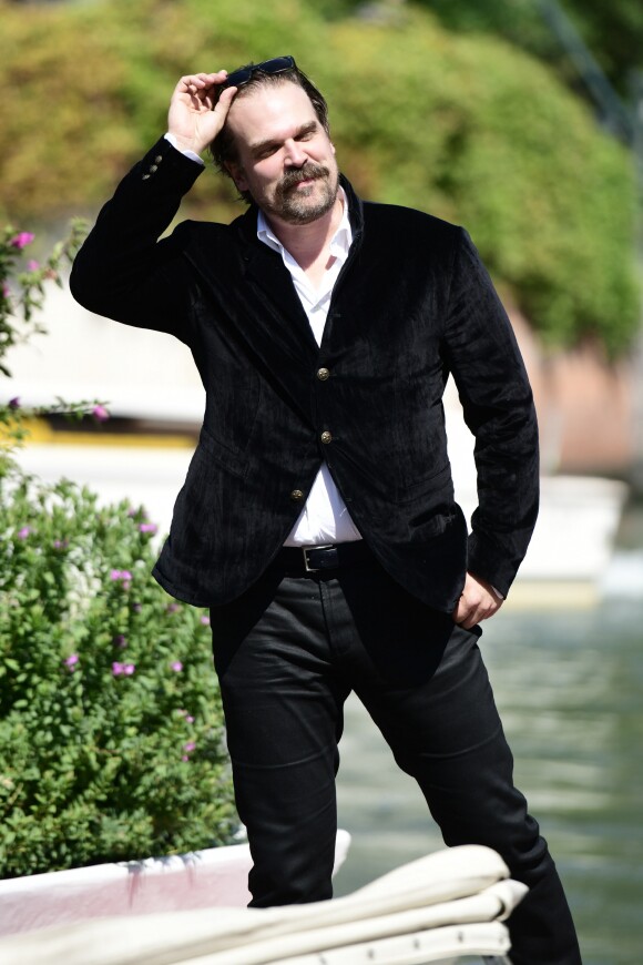 David Harbour - Les célébrités arrivent au Lido pendant la 75e édition du Festival du Film International de Venise, la Mostra, le 4 septembre 2018.
