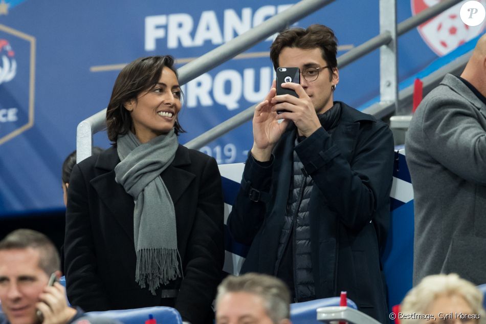 Leïla Kaddour et son compagnon Pierre Guénard Tribunes lors du match de qualification pour l