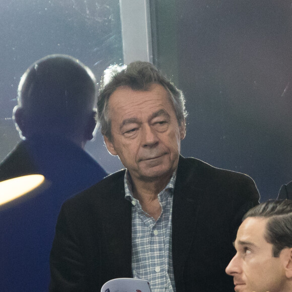 Michel Denisot - Tribunes lors du match de qualification pour l'Euro2020 "France - Turquie (1-1)" au Stade de France. Saint-Denis, le 14 octobre 2019. © Cyril Moreau/Bestimage