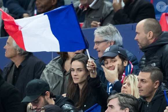 Vianney et sa compagne Catherine Robert - Tribunes lors du match de qualification pour l'Euro2020 "France - Turquie (1-1)" au Stade de France. Saint-Denis, le 14 octobre 2019. © Cyril Moreau/Bestimage