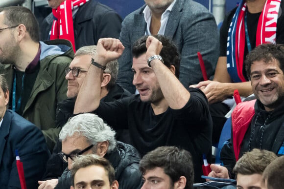 Michaël Youn - Tribunes lors du match de qualification pour l'Euro2020 "France - Turquie (1-1)" au Stade de France. Saint-Denis, le 14 octobre 2019. © Cyril Moreau/Bestimage