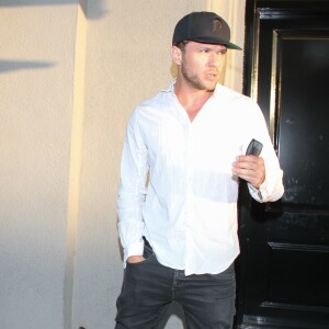 Ryan Phillippe et ses enfants Ava et Deacon sortent du restaurant Craig's à West Hollywood, le 18 juin 2017.  West Hollywood, CA - Ryan Phillipe dines with daughter Ava and son Deacon at Craig's.18/06/2017 - West Hollywood