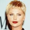 Charlize Theron à New York le 7 janvier 1998.