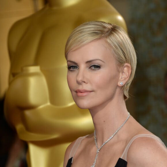 Charlize Theron à la 86ème cérémonie des Oscars à Hollywood, le 2 mars 2014.