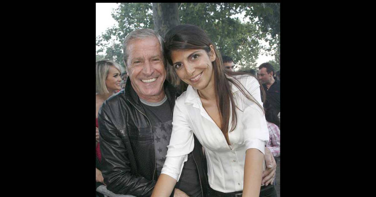 Jean Claude Darmon Et Sa Nouvelle Compagne Jean-Claude Darmon et sa compagne Hoda Roche, derrière Laeticia