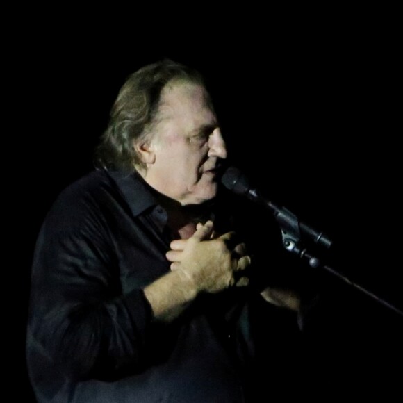 Exclusif - Gérard Depardieu lors de son concert "Depardieu Chante Barbara" au Festival de Ramatuelle, France, le 11 août 2019.