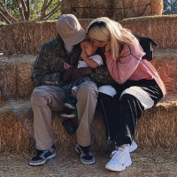 Kylie Jenner prépare Halloween avec Travis Scott et leur fille Stormi