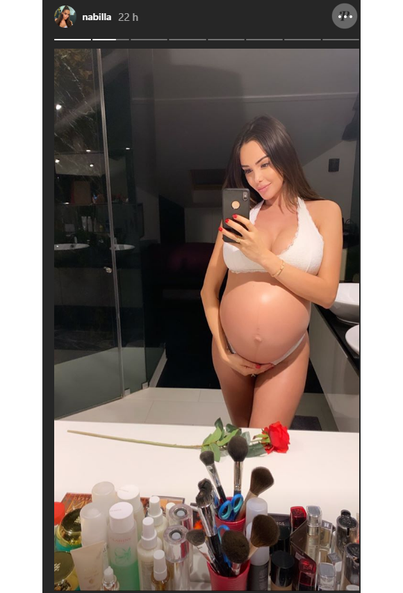 Nabilla Benattia, enceinte de son premier enfant, pose sur Instagram, le 26 septembre 2019