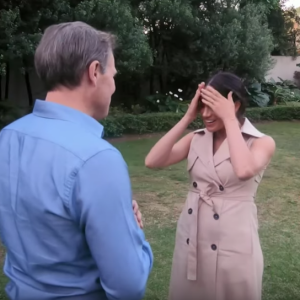 Meghan Markle a répondu aux questions du journaliste Tom Bradby pour ITV News dans le cadre d'un documentaire réalisé lors de son voyage officiel en Afrique avec le prince Harry et leur fils Archie en octobre 2019. © ITV News