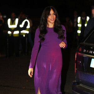 Meghan Markle, duchesse de Sussex, arrive à l'ouverture du sommet One Young au Royal Albert Hall à Londres le 22 octobre 2019.