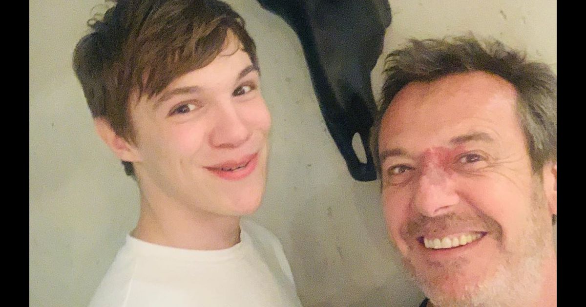 Fille De Jean Luc Reichmann Dans Leo Mattei Jean-Luc Reichmann avec Lenni-Kim sur le tournage de la saison 7 Léo