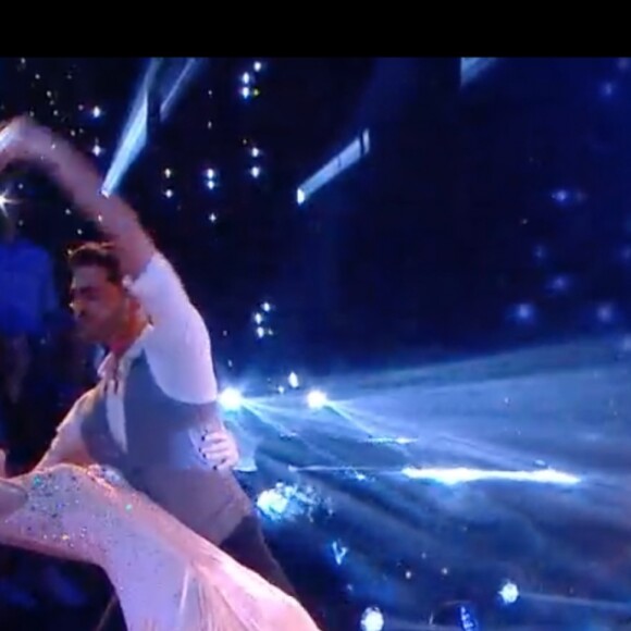 Linda Hardy et Christophe Licata, accompagnés de Léna et Valentin, dans l'émission "Danse avec les stars 10". TF1. Le 26 octobre 2019.