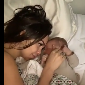 Nabilla Benattia et Thomas Vergara dévoilent en partie le visage de son fils Milann sur Snapchat, le 25 octobre 2019