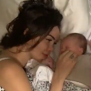 Nabilla Benattia et Thomas Vergara dévoilent en partie le visage de son fils Milann sur Snapchat, le 25 octobre 2019