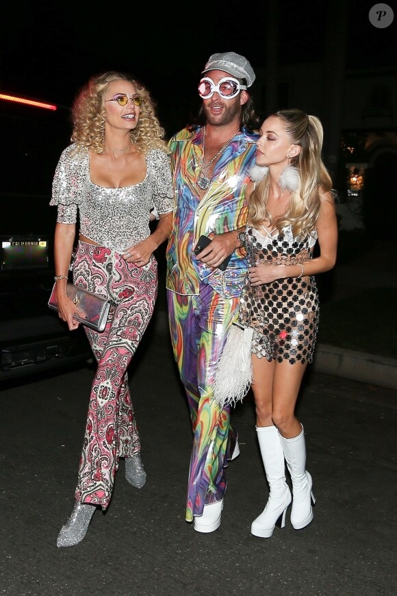 Tori Praver, Danny Fuller et Kaitlynn Carter assistent à la soirée d'Halloween de la marque de tequila Casamigos dans le quartier de Beverly Hills à Los Angeles, le 25 octobre 2019.