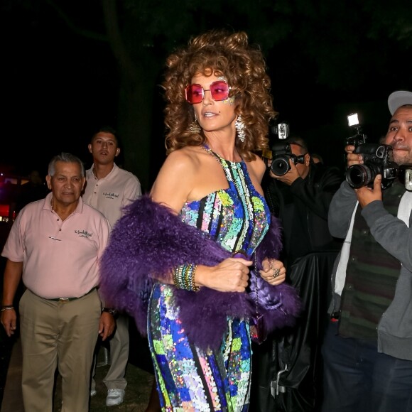 Cindy Crawford assiste à la soirée d'Halloween de la marque de tequila Casamigos dans le quartier de Beverly Hills à Los Angeles, le 25 octobre 2019.