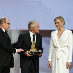 Le prince Albert II de Monaco, la princesse Charlène de Monaco et Michael Douglas - Soirée de clôture du 59ème Festival de Télévision de Monte Carlo au Grimaldi Forum à Monaco, le 18 juin 2019. © Claudia Albuquerque / Bestimage