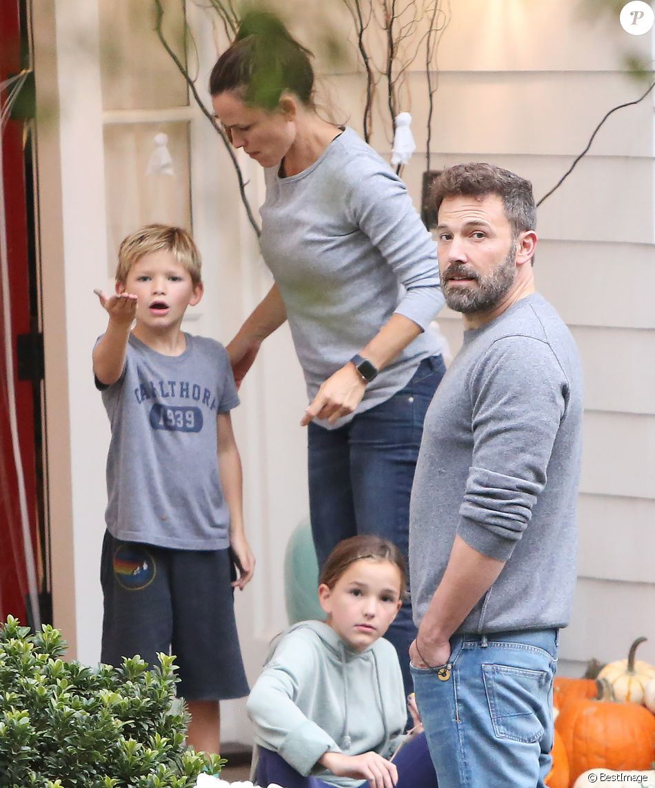 Ben Affleck et Jennifer Garner sont de sortie avec leurs enfants Samuel