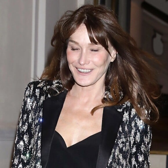 Carla Bruni à la sortie du gala Vogue Foundation lors de la mode Haute-Couture automne-hiver 2019/2020 au Trianon à Paris, France, le 02 juillet 2019.