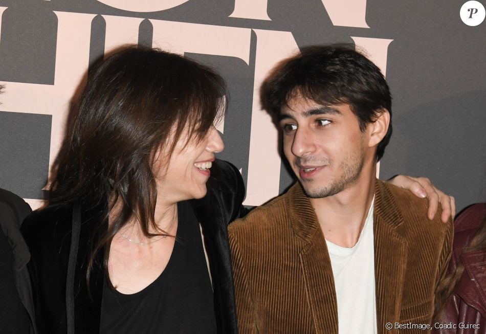 Ben Attal et Charlotte Gainsbourg Avant première du film Mon chien Stupide au cinéma UGC