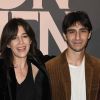 Ben Attal sa mère Charlotte Gainsbourg - Avant-première du film "Mon chien Stupide" au cinéma UGC Normandie à Paris, le 22 octobre 2019. © Coadic Guirec/Bestimage