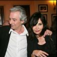  Exclusif - Pierre Arditi avec sa femme Evelyne Bouix et son fils Frédéric, né de son mariage passé avec la comédienne Florence Giorgetti, au théâtre Edouard VII à Paris en mai 2008. 
