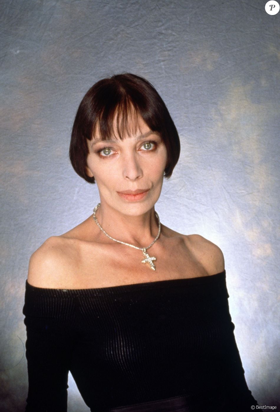 Archives - Portrait de Marie Laforêt datat de 1995. - Purepeople