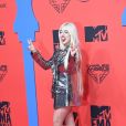 Ava Max assiste aux MTV European Music Awards 2019 (MTV EMA's) au FIBES Conference and Exhibition Centre à Séville en Espagne, le 3 novembre 2019.