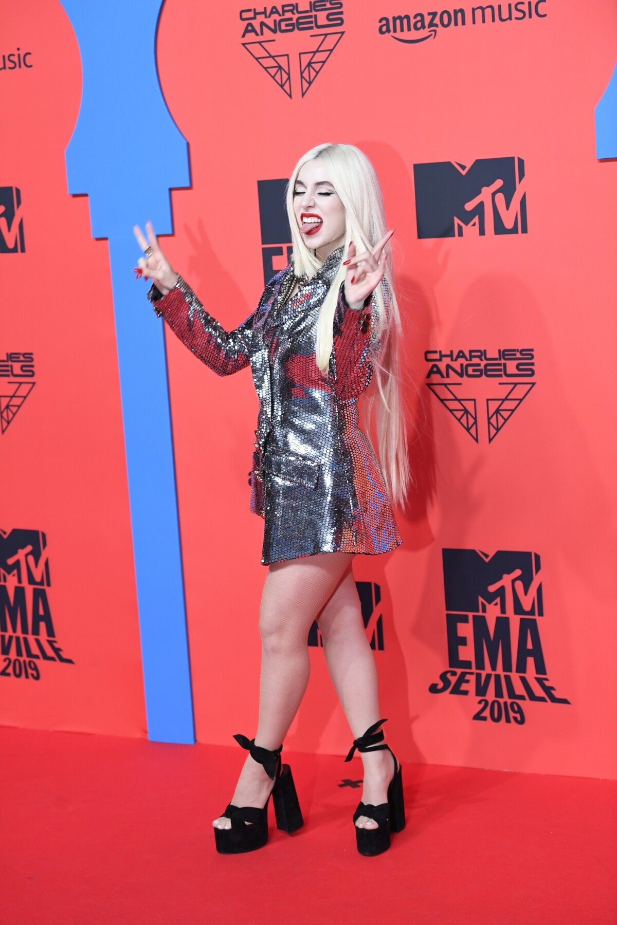 Photo Ava Max Assiste Aux Mtv European Music Awards 2019 Mtv Emas