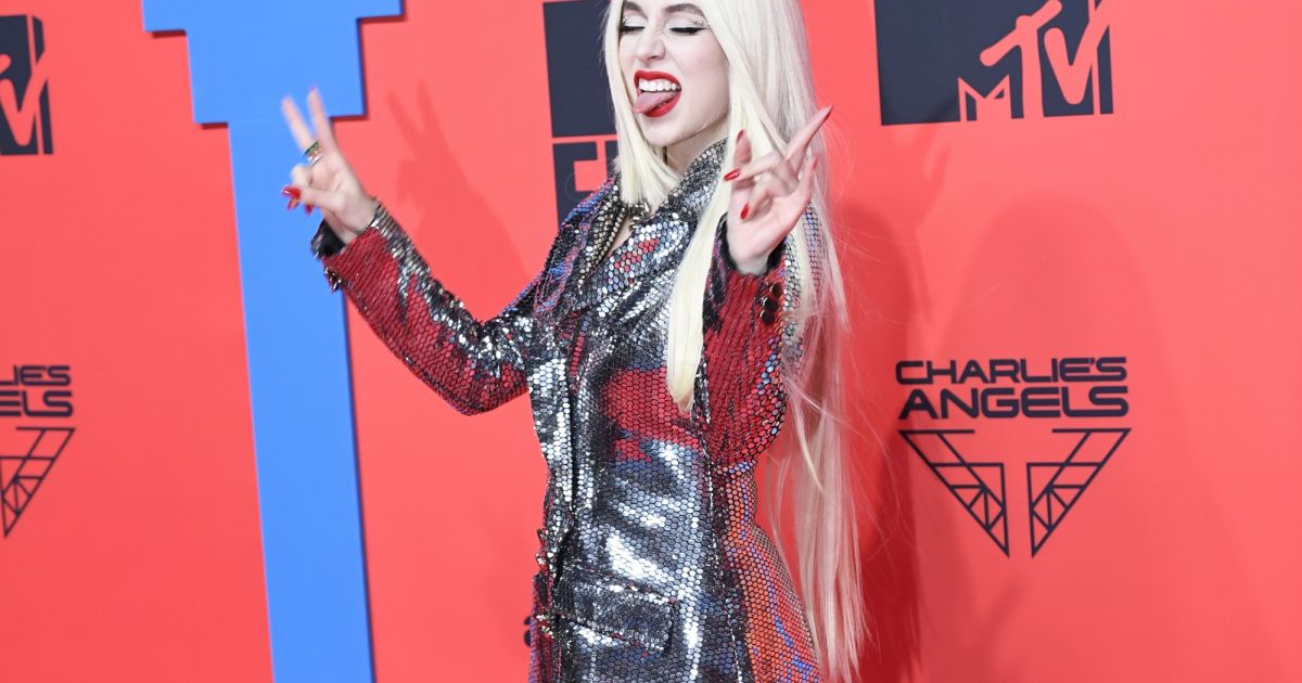 Ava Max Assiste Aux Mtv European Music Awards 2019 Mtv Emas Au Fibes