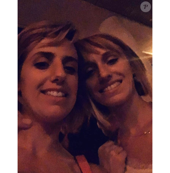 Claire de "L'amour est dans le pré" et sa soeur, à Montlaur-Bernet, le 20 juillet 2019