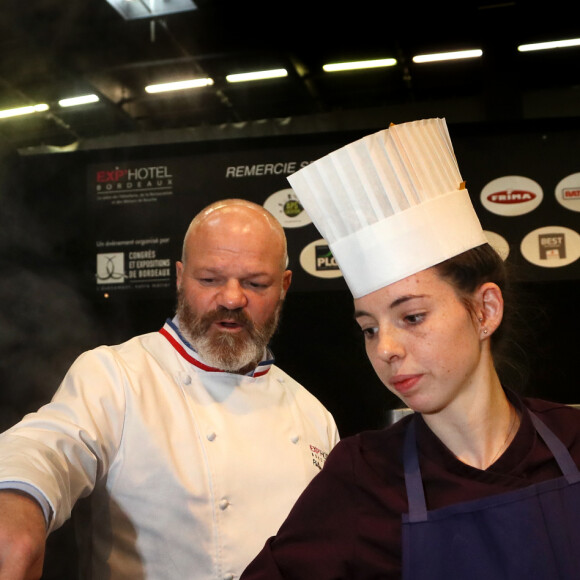 Exclusif - Le chef Philippe Etchebest fait le tour du salon "Exp'Hotel" à Bordeaux le 20 novembre 2017. © Patrick Bernard/ Bestimage