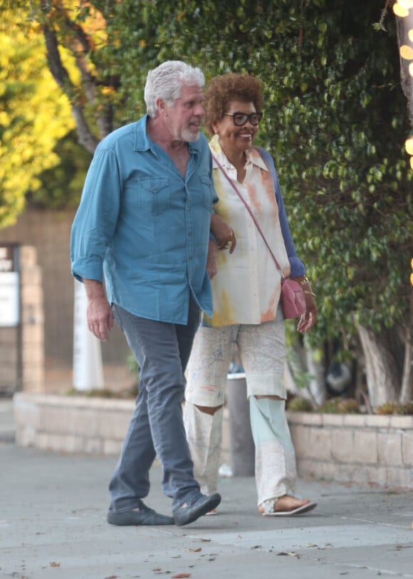 Exclusif - Ron Perlman et sa femme Opal Perlman sont allés dîner dans un restaurant de Beverly Hills, le 12 juillet 2018.