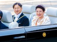 Naruhito et Masako du Japon : tiare et costume d'apparat pour un rare défilé
