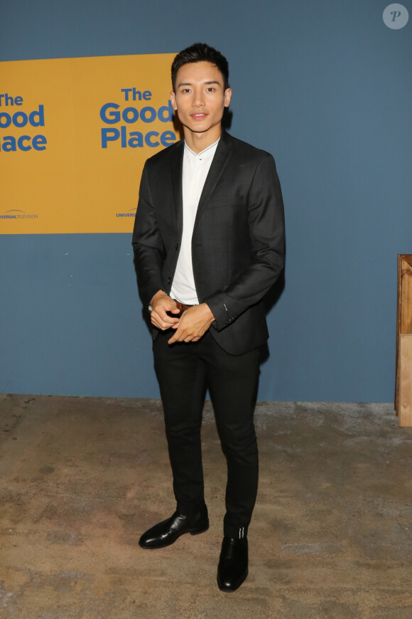 Manny Jacinto - People à la projection de la série "The Good Place" à Los Angeles. Le 12 juin 2017