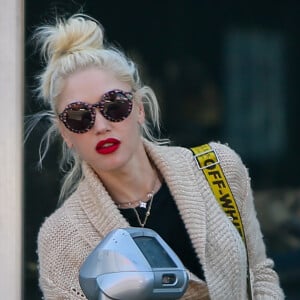 Exclusif - Gwen Stefani se fait les ongles dans un salon de manucure à Beverly Hills, le 15 octobre 2019.