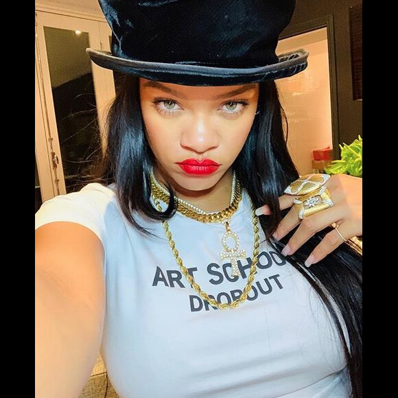 Selfie de Rihanna publiée le 12 novembre 2019.