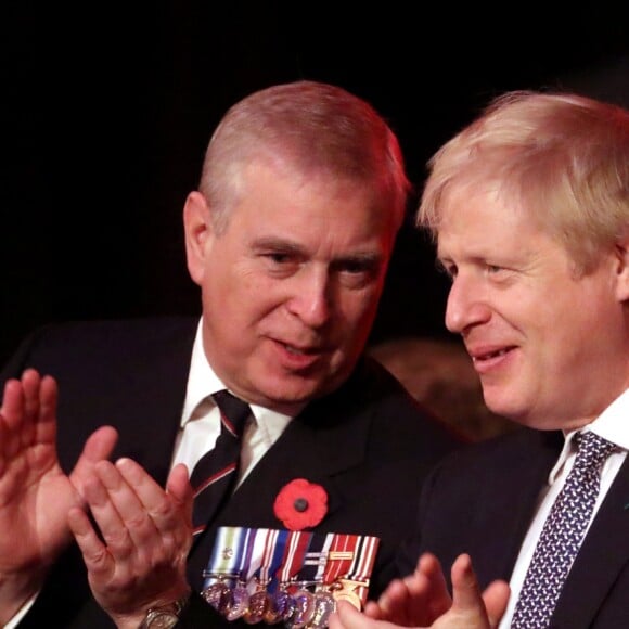 Le prince Andrew, duc d'York et le Premier ministre Boris Johnson au Royal British Legion Festival of Remembrance au Royal Albert Hall à Kensington, Londres, le 9 novembre 2019.