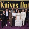 Le cast du film "À couteaux tirés" assiste à l'avant-première au théâtre Regency Village dans le quartier de Westwood à Los Angeles, le 14 novembre 2019.