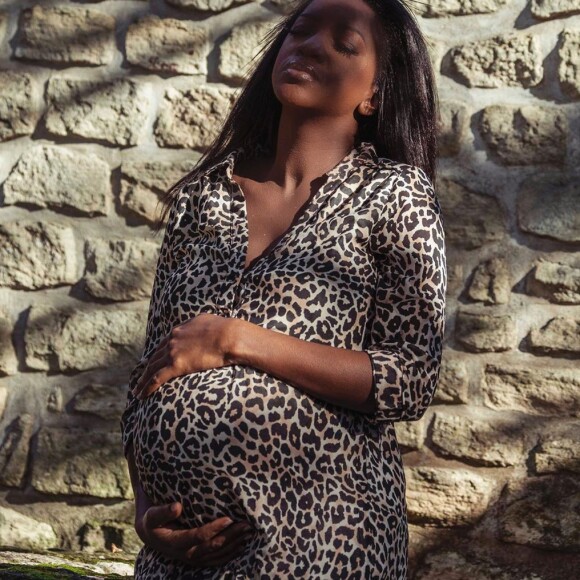Hapsatou Sy, enceinte de son deuxième enfant, prend la pose sur Instagram, le 14 novembre 2019.
