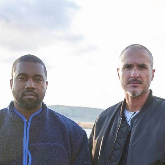 Kanye West et Zane Lowe au ranch "Monster Lake", propriété de Kanye West. Octobre 2019.