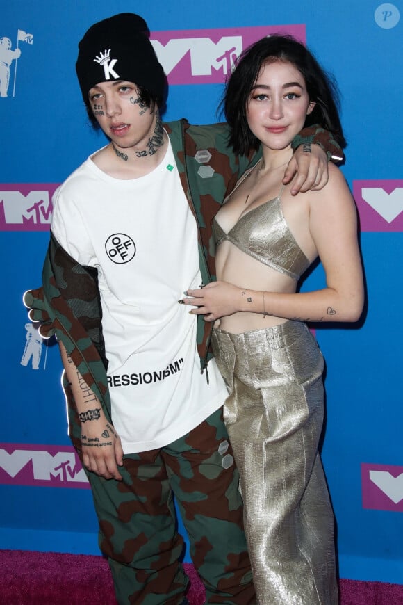 Lil Xan, Noah Cyrus lors du photocall de la cérémonie des MTV Video Music Awards à New York le 20 août 2018.