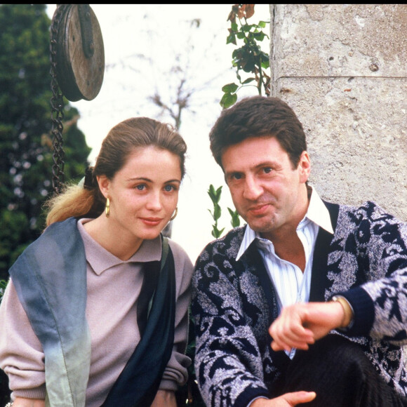 Archives- Emmanuelle Béart et Danuel Auteuil en 1986. 