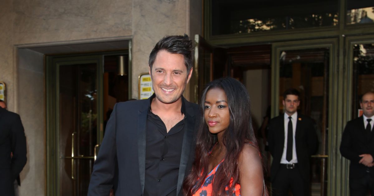 Vincent Niclo Et Sa Compagne / Vincent Desagnat et sa compagne Mathilde lors de l'avant