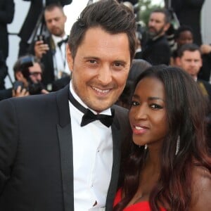 Vincent Cerutti et sa fiancée Hapsatou Sy à la montée des marches du film "D'Après Une Histoire Vraie" lors du 70ème Festival International du Film de Cannes, le 27 mai 2017. © Denis Guignebourg/Bestimage