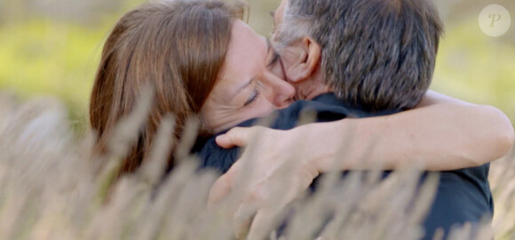 Didier demande Isabelle en mariage dans le bilan de "L'amour est dans le pré 2019". Bande-annonce diffusée le 25 novembre 2019.