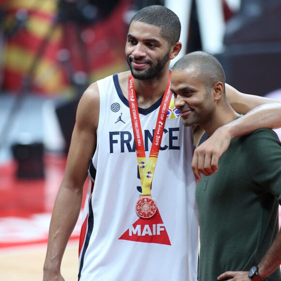 Equipe de France,Tony Parker Nicolas Batum - L'équipe de France de basket décroche le bronze à la Coupe du monde à Pékin, Chine, le 15 septembre 2019. © Sebastien Meunier/Panoramic/Bestimage