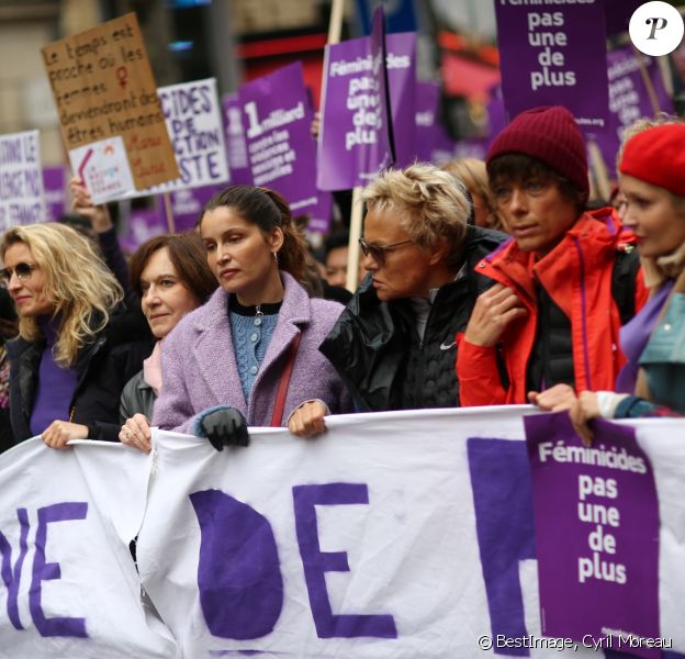 Alexandra Lamy, Laurence Rossignol, Laetitia Casta, Muriel Robin, sa compagne Anne Le Nen et Tatiana-Laurens Delarue participent à la marche contre les violences sexistes et sexuelles (marche organisée par le collectif NousToutes), partie de Place de l'Opéra jusqu'à la Place de la Nation. Paris, le 23 Novembre 2019 © Cyril Moreau / Bestimage
