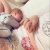 Jessica Thivenin dévoile ses bourrelets post-grossesse le 23 novembre 2019.