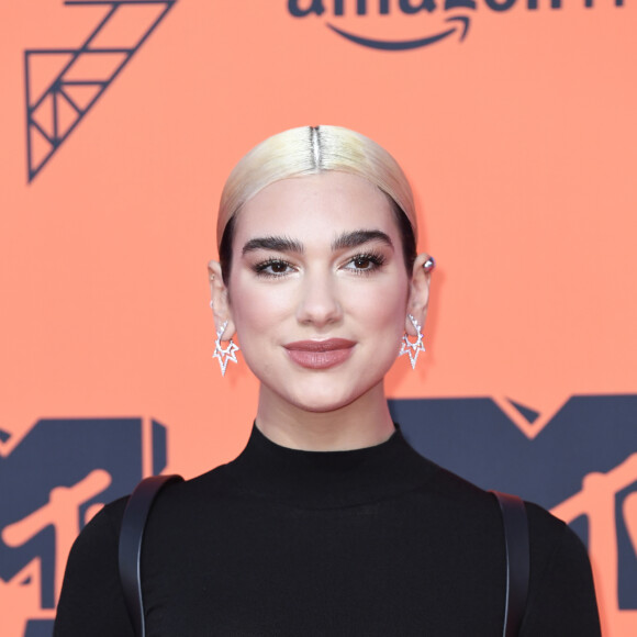 Dua Lipa à la soirée MTV European Music Awards 2019 (MTV EMA's) au FIBES Conference and Exhibition Centre à Séville en Espagne, le 3 novembre 2019.